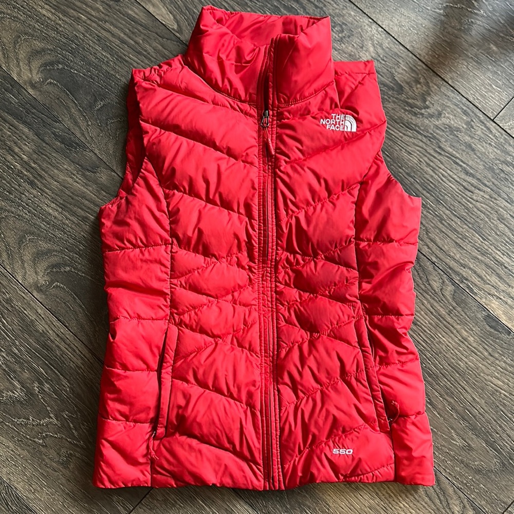 Women’s The North Face Red Vest size small